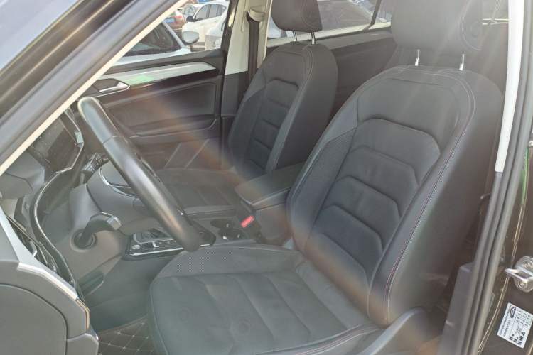 Used Volkswagen Tayron 2020 330TSI Two-Wheel Drive Luxury Smart Connectivity Version