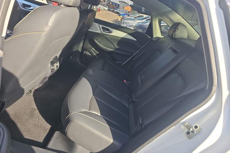 Used Roewe i6 MAX New Energy 2023 EV 420 Skyroof Special Edition
