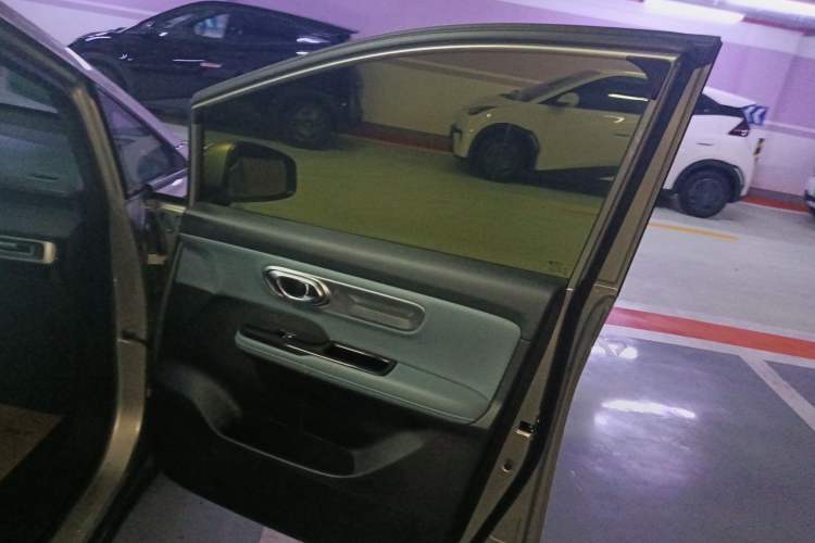 Used AION Y 2023 Plus 510 Enjoy Edition
