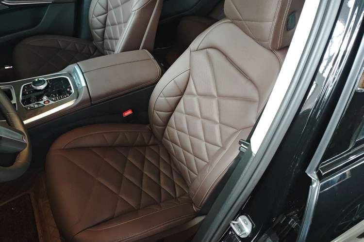 Used BMW X5 2023 xDrive 30Li Luxury M Sport Night Edition Package
