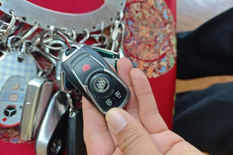 Used Buick Envision 2023 Encore S 552T Two-Wheel Drive Luxury Model
