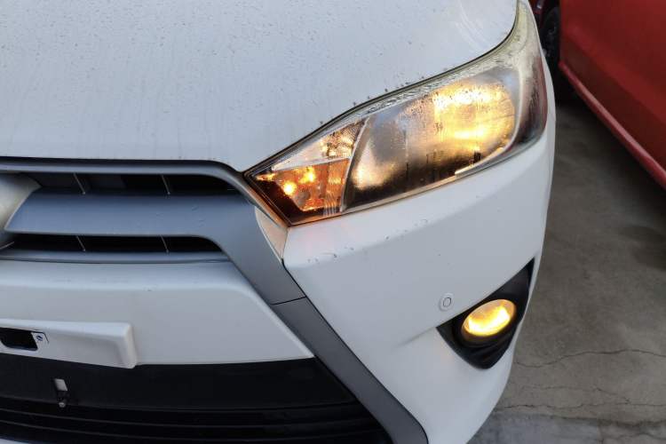 Used Toyota YARiS L 2015 1.5E Automatic Charm Edition
