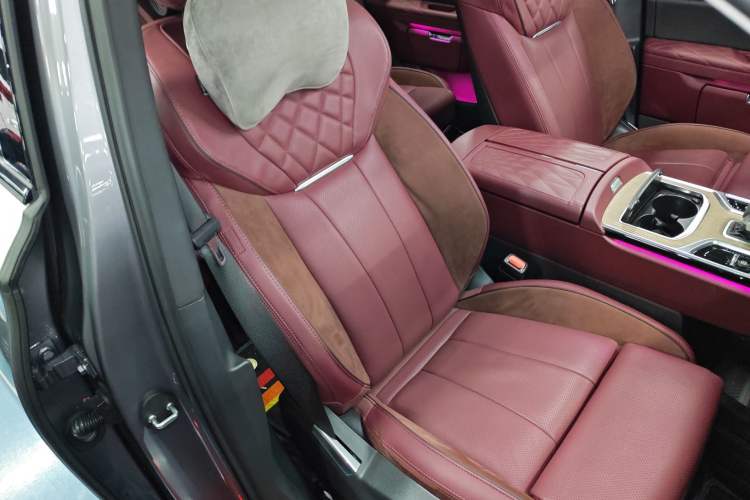 Used Hongqi E-HS9 2024 690 km Range Flagship Edition Six-Seater
