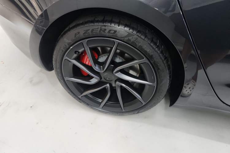 Used Tesla Model 3 2024 High-Performance All-Wheel-Drive Version
