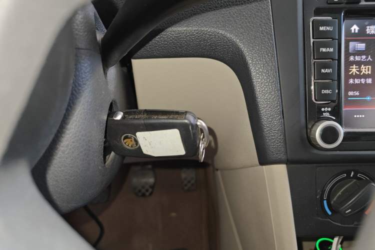 Used Skoda Rapid 2013 1.6L Manual Smart Selection Model
