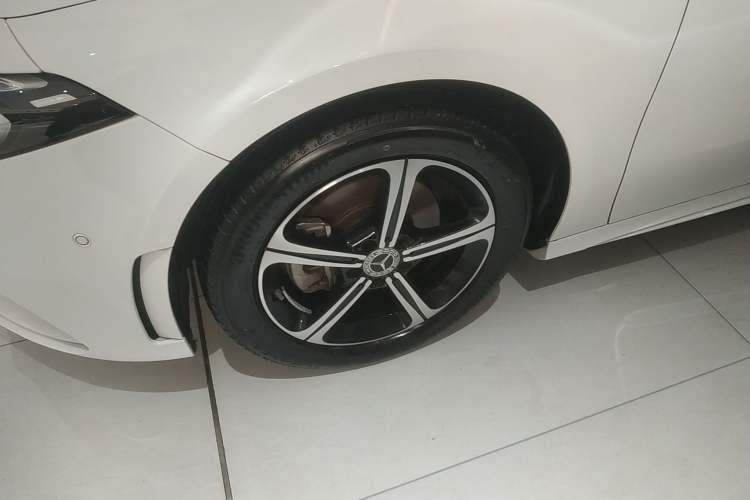 Used Mercedes-Benz A-Class 2022 Revised Version A 200 L Sport Sedan Fashionable Style