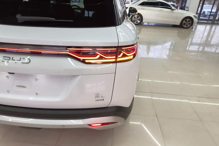 Used BYD Song L DM-i 2025 Intelligent Driving Version 160 km Beyond-Range Type
