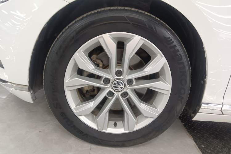 Used Volkswagen Magotan 2018 Facelift 330TSI DSG Luxury Model
