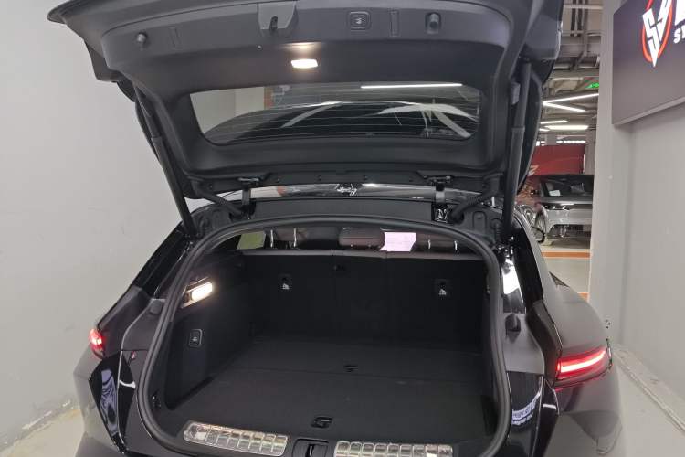 Used Nio ET5T 2025 75 kWh Touring
