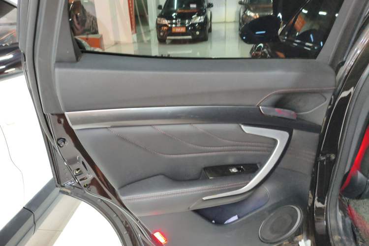 Used Wey VV7 2017 2.0T Ultra-Luxury Version
