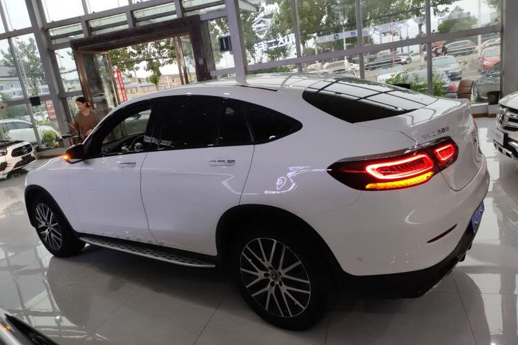 Used Mercedes-Benz GLC Coupe 2021 GLC 300 4MATIC Coupe SUV
