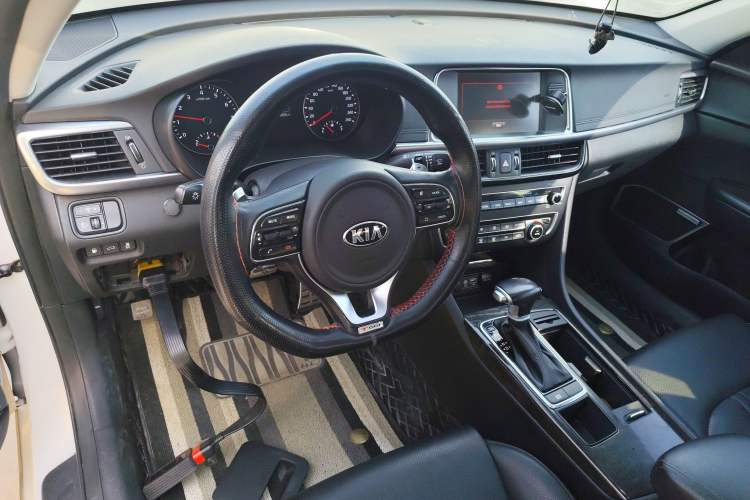 Used Kia K5 2016 1.6T Automatic LUX
