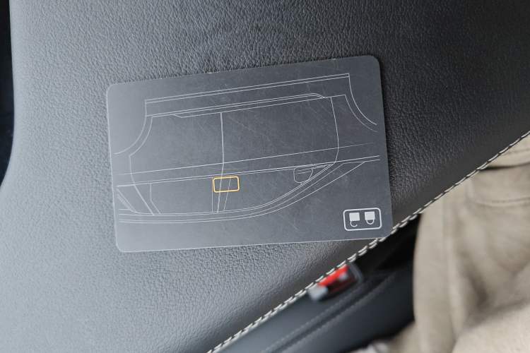 Used Cadillac LYRIQ 2024 Rear-Drive Standard Range Luxury Edition
