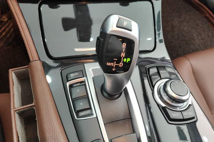 Used BMW 5 Series 2017 520Li Elegant Edition
