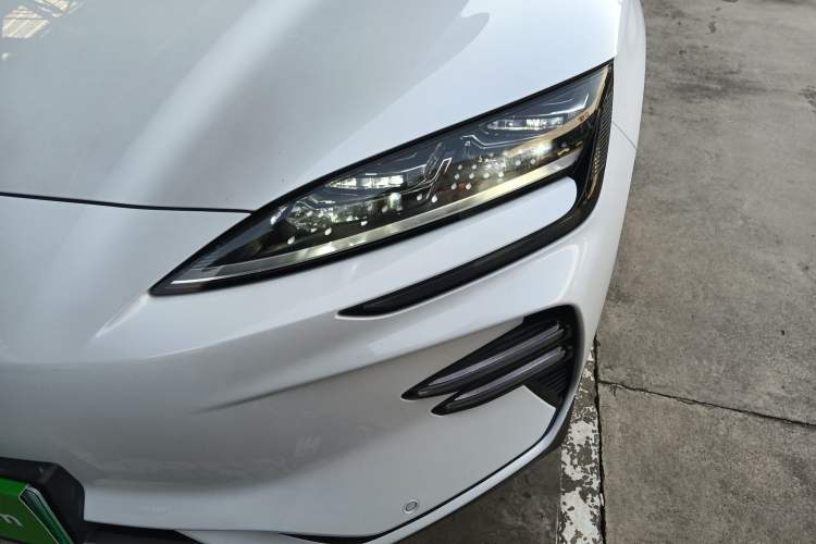 Used BYD Song PLUS New Energy 2023 Champion Edition EV 520KM Flagship Model
