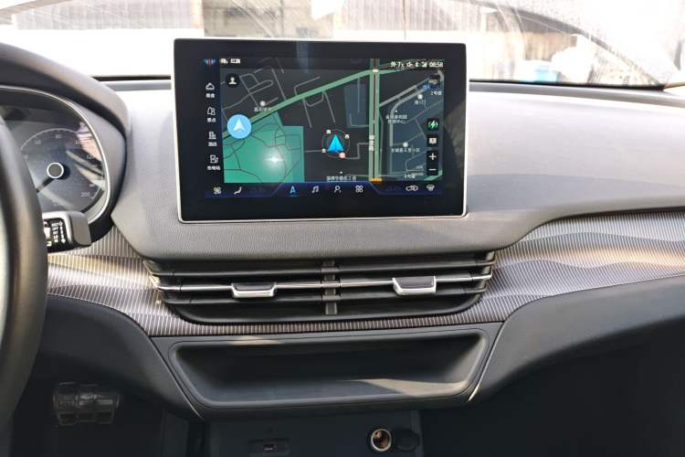 Used Hongqi E-QM5 2022 431 km Charge & Enjoy Edition