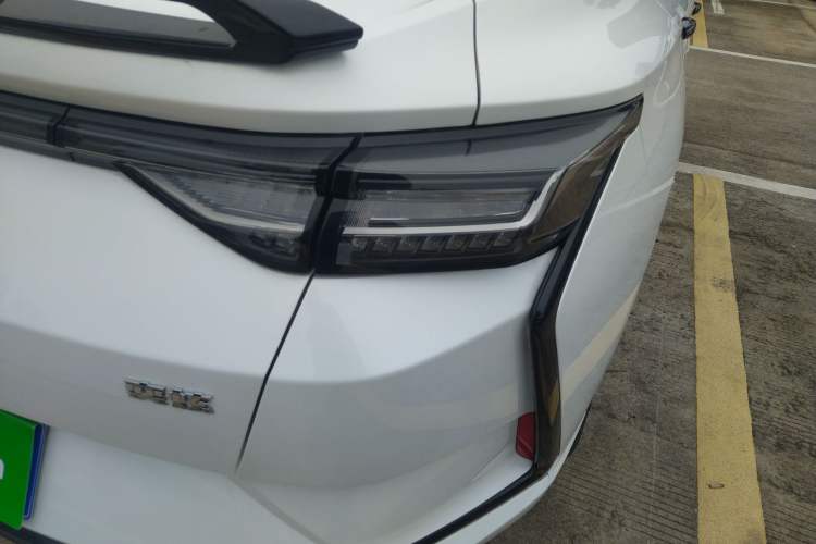 Used Dongfeng Aeolus Yixuan 2023 Mach Edition 1.5L Automatic Chasing Wind Version