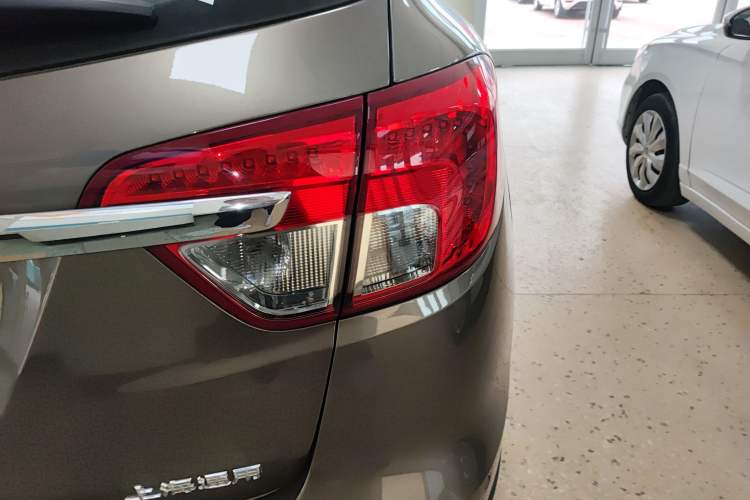 Used Buick Envision 2016 20T Two-Wheel-Drive Elite Model
