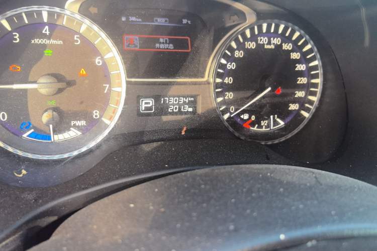 Used Infiniti QX60 2016 2.5 S/C Hybrid Two-Wheel-Drive Excellence Edition China V Standard
