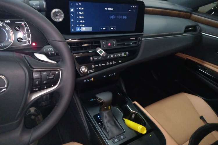 Used Lexus ES 2024 200 Premium Edition