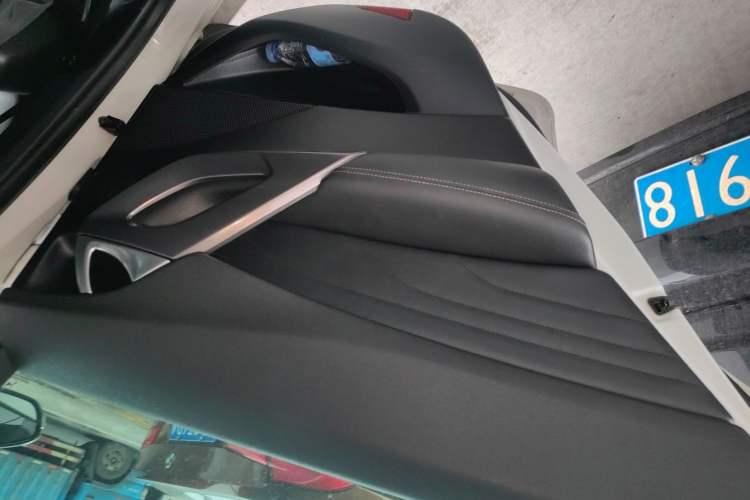 Used  5 2013 1.6T Luxury Edition THP200