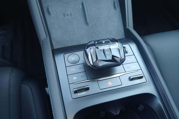 Used BYD Qin L 2025 DM-i Smart Drive 120KM Superior Model