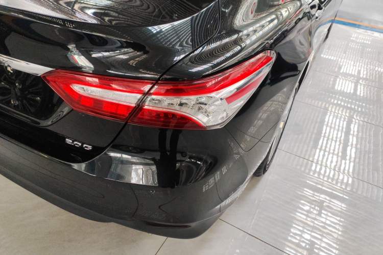 Used Toyota Camry 2021 2.0G Luxury Edition
