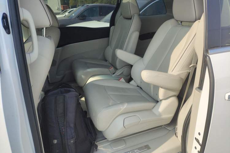 Used Buick GL8 2021 Land Cruiser Executive 652T Premium Model
