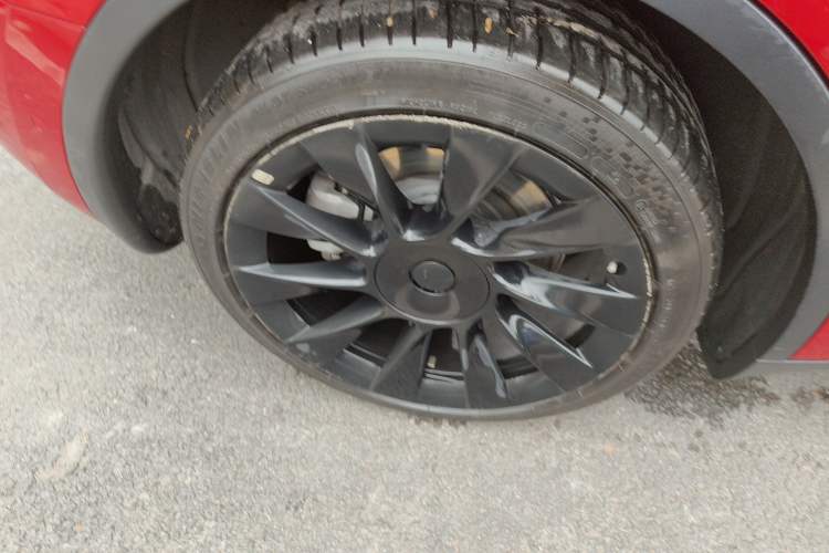 Used Tesla Model Y 2021 Long-Range All-Wheel-Drive Version 3D7