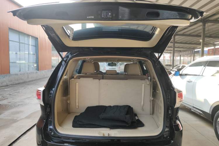 Used Toyota Highlander 2015 2.0T Two-Wheel Drive Elite Edition 7 Seats
