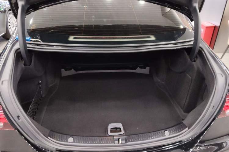 Used Mercedes-Benz E-Class 2022 Revised Version E 300 L Luxury Edition
