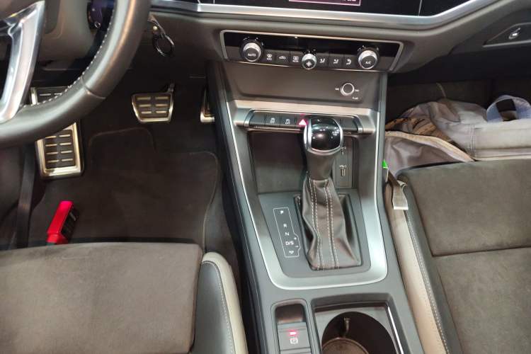 Used Audi Q3 2020 35 TFSI Ambition Dynamic Edition
