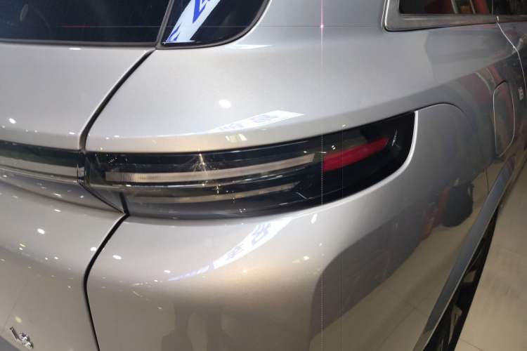 Used Li Auto L8 2023 Pro Model
