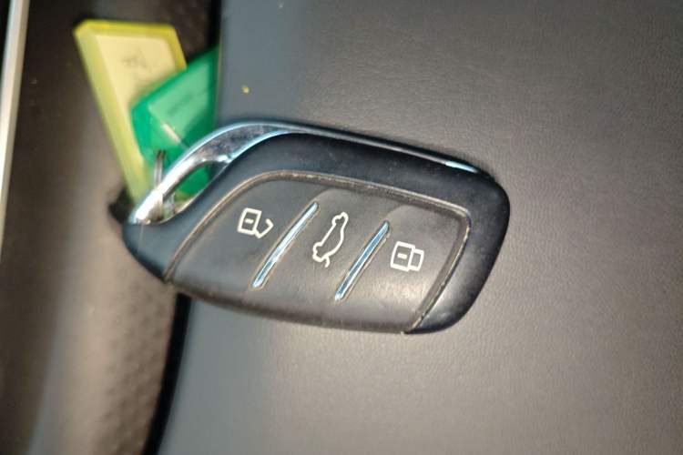 Used  ER6 2020 620 km Smart Edition
