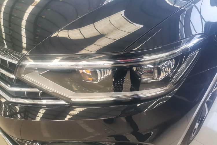 Used Volkswagen Magotan 2023 2 Million Units Commemorative Edition 330TSI DSG Luxury Version
