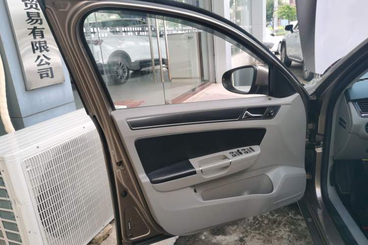 Used Volkswagen Bora 2015 Value Edition 1.6L Automatic Fashion Version