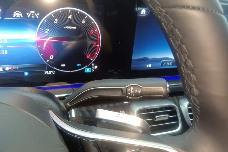 Used Mercedes-Benz GLE 2025 GLE 350 4MATIC Stylish Model
