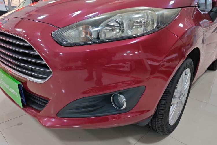 Used Ford Fiesta 2013 Hatchback 1.5L Automatic Fashion Edition
