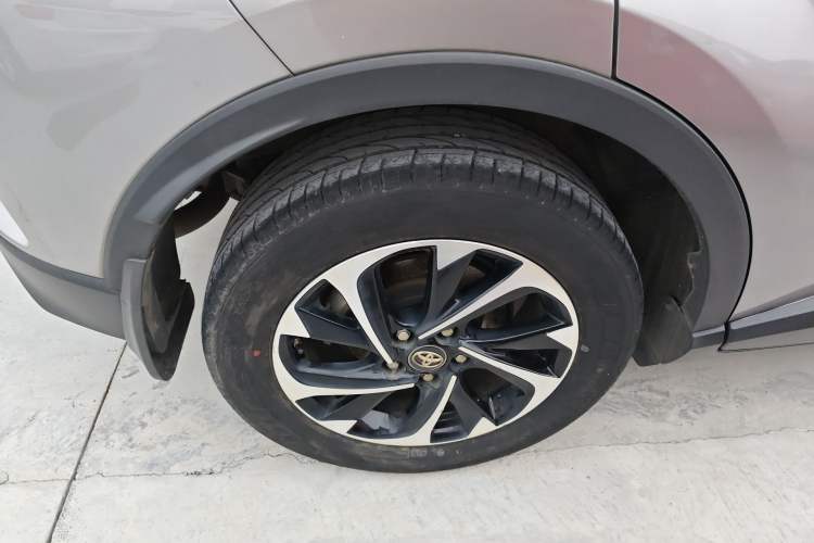 Used Toyota IZOA 2018 2.0L Yichi Edition China V Standard