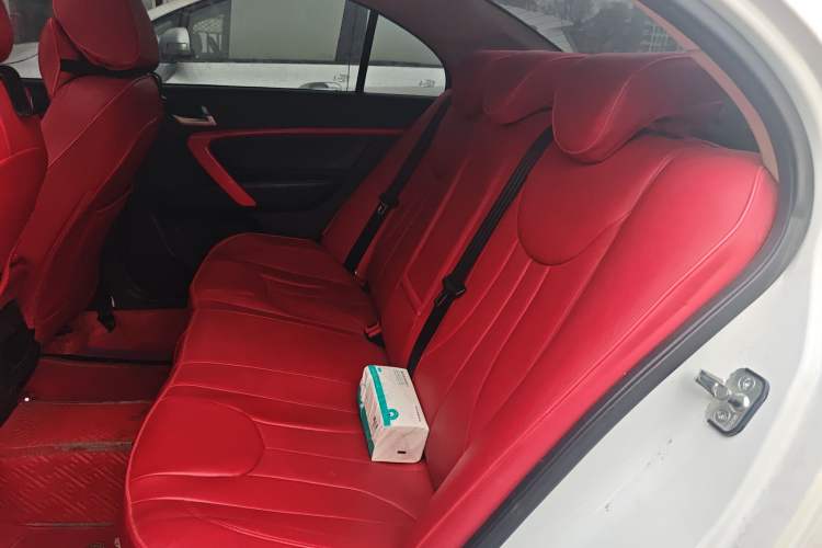 Used Geely Auto Emgrand 2016 Sedan 1.5L CVT Upward Version
