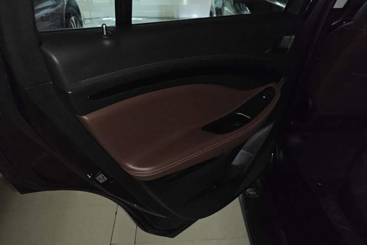 Used Buick Envision 2019 20T Two-Wheel Drive Luxury Version China VI Standard
