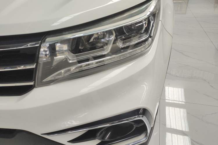 Used FORTHING Joyear X5 2017 Jingxiang Series 1.5T Manual Luxury Model
