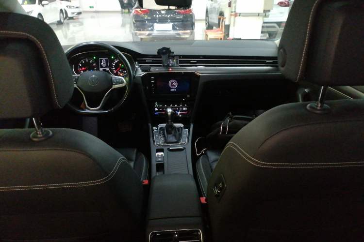 Used Volkswagen Magotan 2020 330TSI DSG Leading Model
