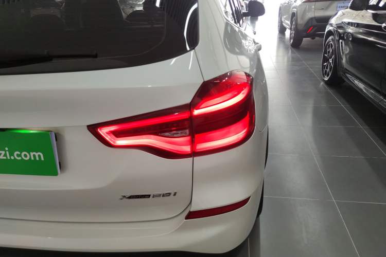 Used BMW X3 2018 xDrive28i Luxury Package China VI Emission Standard