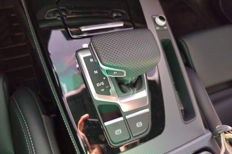 Used Audi Q5L 2025 40 TFSI Luxury Dynamic Edition
