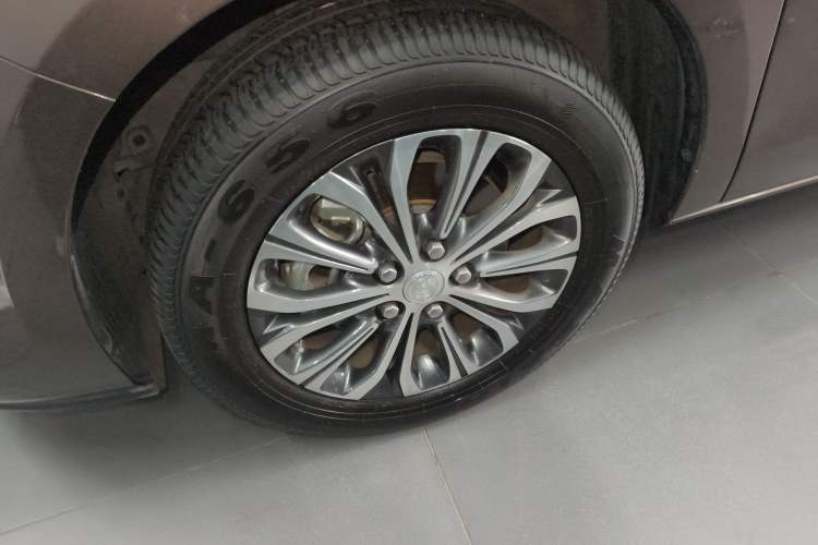 Used Buick GL8 2021 Land Cruiser Executive Class 652T Comfort Model