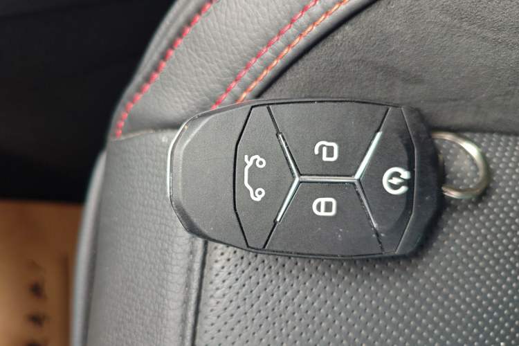 Used Lynk & Co 01 2017 2.0T Four-Wheel Drive Pro Edition
