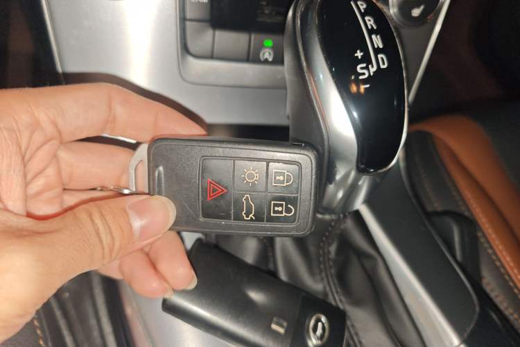 Used Volvo V60 2017 Cross Country T5 AWD China V Standard
