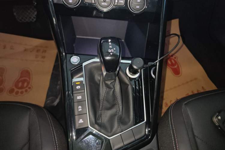 Used Volkswagen Tayron 2019 330TSI Two-Wheel-Drive Luxury Version China V Emission Standard
