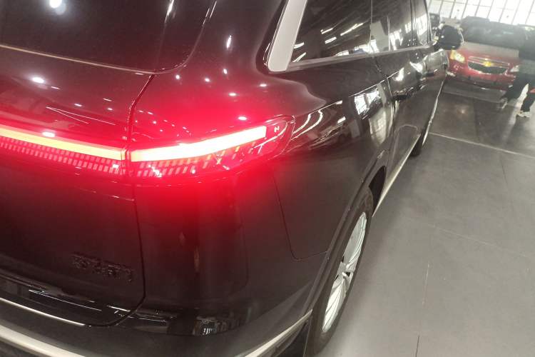 Used ONVO Luxeed L90 2025 Model—Max Six-Seater Version